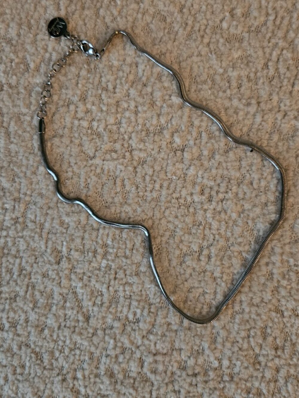Welldunn snake necklace